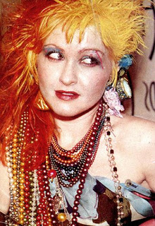 Conheça a história e biografia da cantora pop Cyndi Lauper