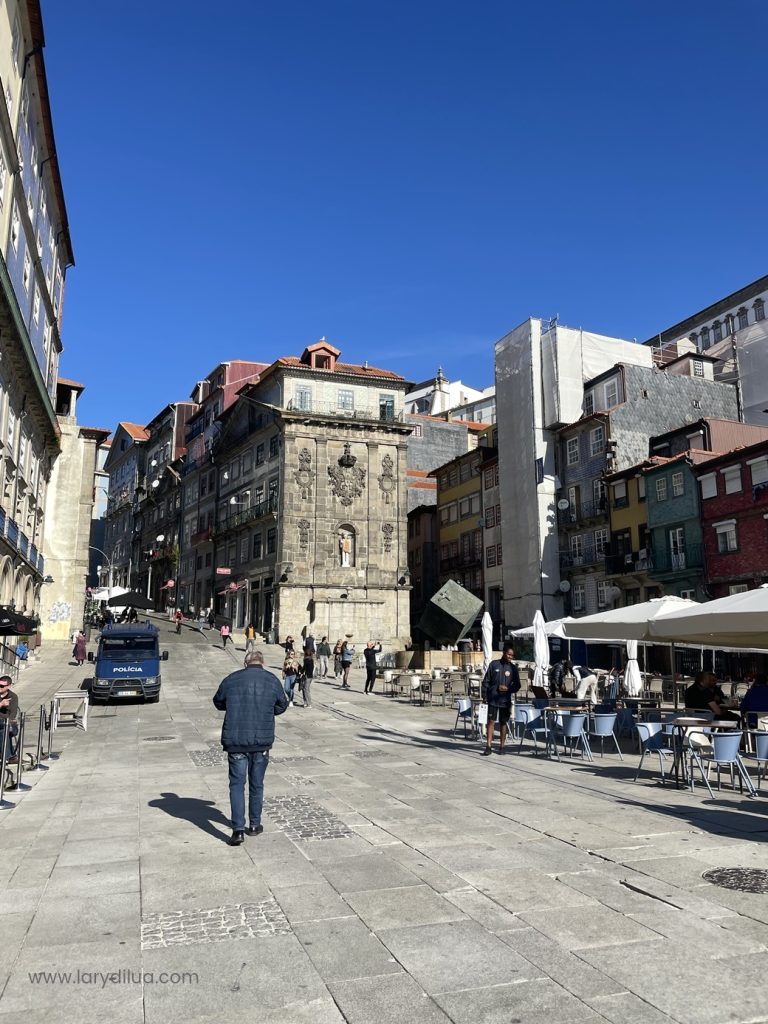 quanto custa viajar Porto Portugal lary di lua