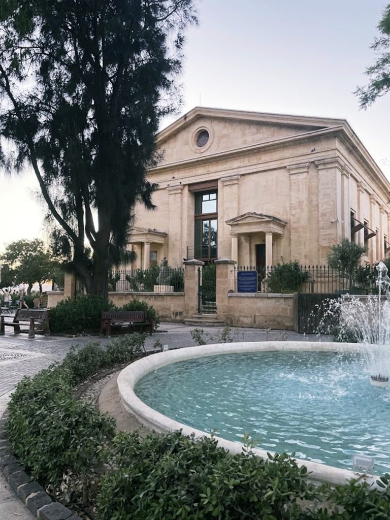 Valletta Malta lary di lua